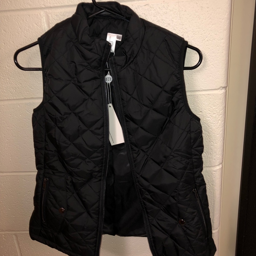Black Puffy Vest
